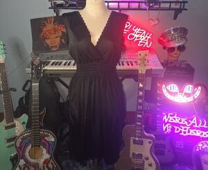 Source Unknown Black Midi Dress